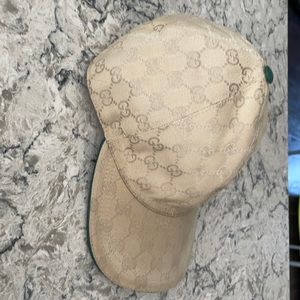 Gucci hat beige GG logo